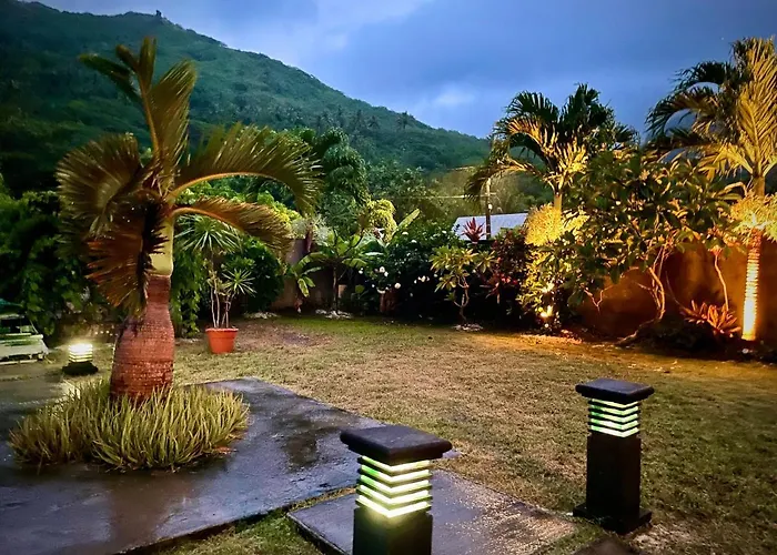 Bora Bora Waterfront Sunrise Villa